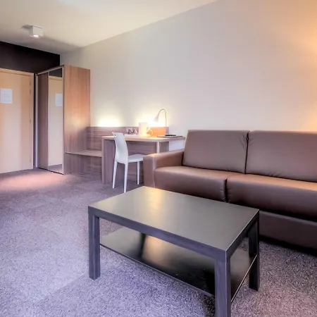 Hotel-restaurant Horizon Ath-lessines 4* ギレヌギエン