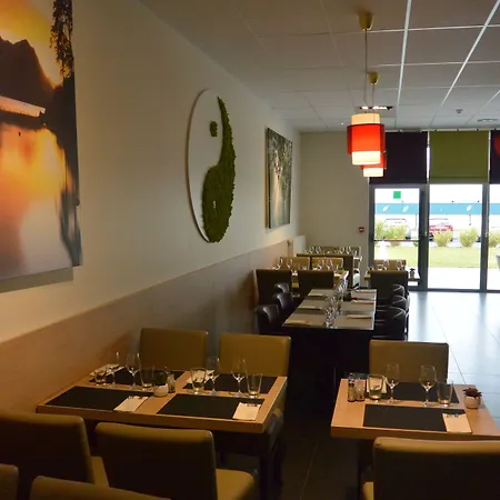 Hotel-restaurant Horizon Ath-lessines 酒店 吉斯朗恩